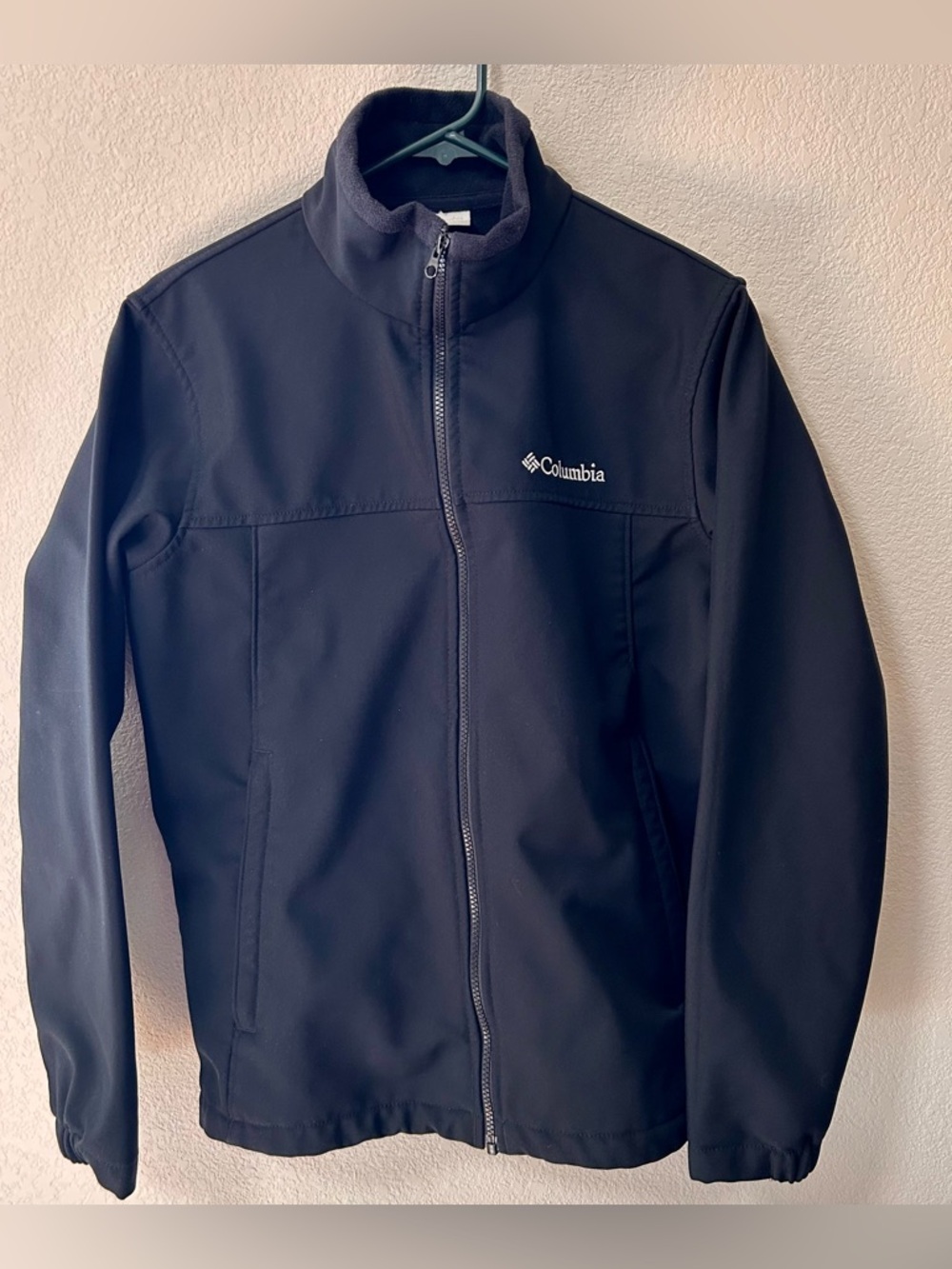 Columbia Black Soft Shell Jacket, Medium Full Zip